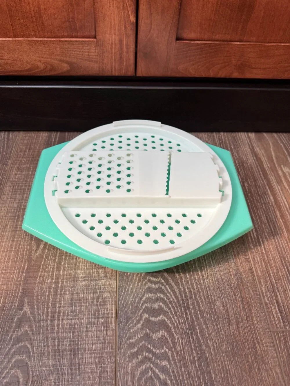 Vintage Tupperware Cheese Grater with Lid